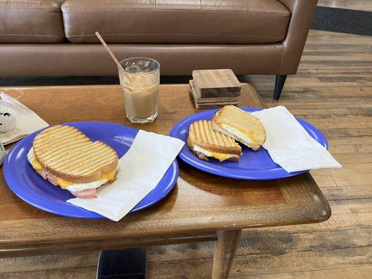 Belle’s Coffeehouse