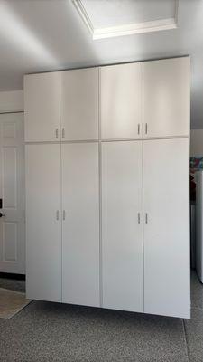 Garage wall Cabernet for tall items