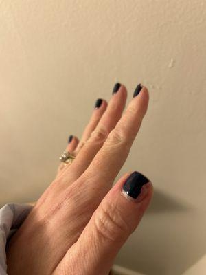 Chipped nails - less than 1 week