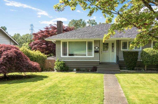 Heller's Land, Lawn, Building Maintenance