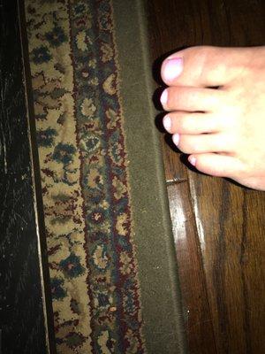 I just left the salon, my big toe nail is not straight!!This is pathetic! I won't go back!!