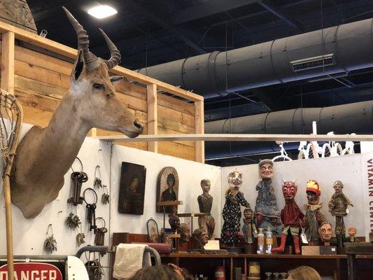 Junk In the Trunk Vintage Market