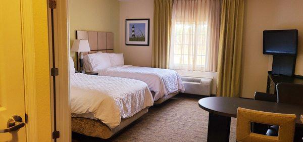 11'25'2021 Double Queen Room