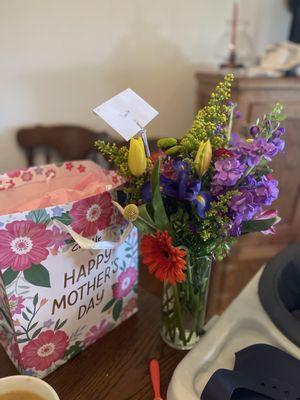 Terraflora Botanicals & Gifts