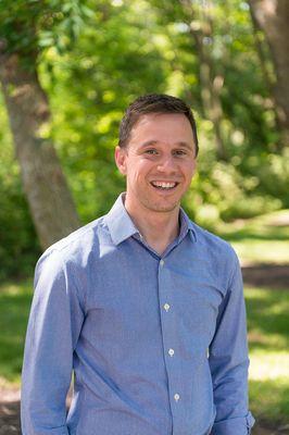 Dr Jonah Yakel