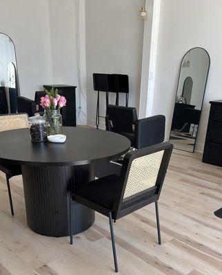 Cute & friendly salon atmosphere