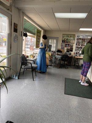 Giovanni's Tailor Shop and Dry Cleaner