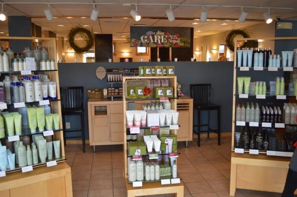 A full service AVEDA Lifestyle salon.