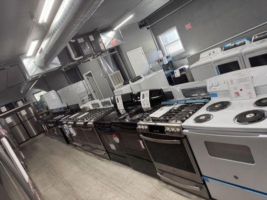 Gas & Electric Stoves