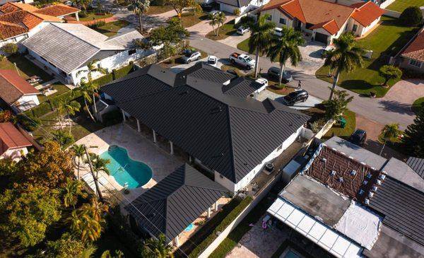 Academia Roofing & Solar