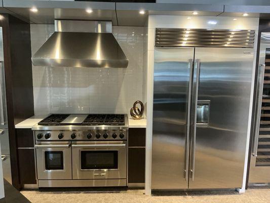 Universal Appliance And Kitchen Center