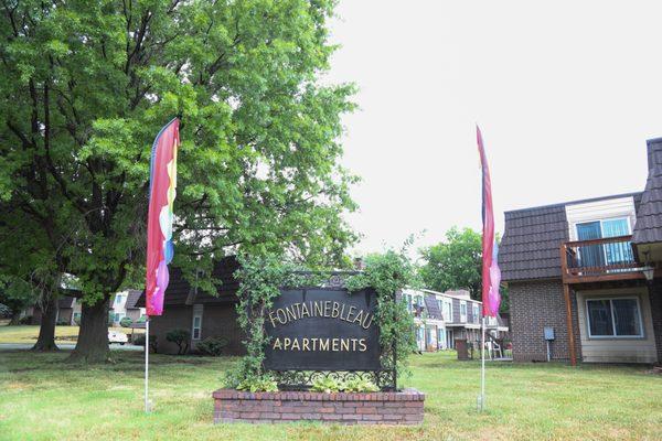 Fontainebleau Apartments