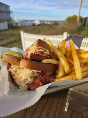 Beach Deck Bar & Grill
