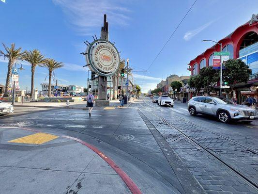 Red & White Fleet is located in Fisherman's Wharf.