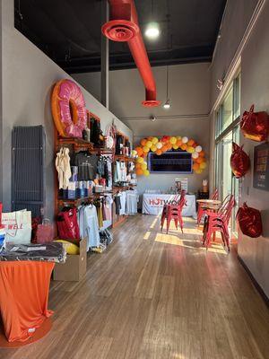 HOTWORX is an amazing studio! A community of people that strives to better their members!