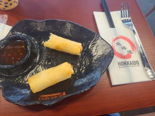 Harumaki fried spring rolls and dipping sauce