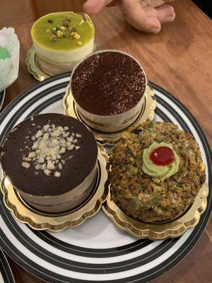 Tortine pistacchio, tiramisù e hazelnut