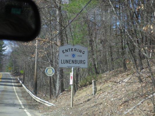 Entering Lunenburg from Shirley.