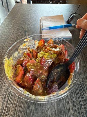 Dubai acai bowl (pistachio sauce, nutella, strawberries