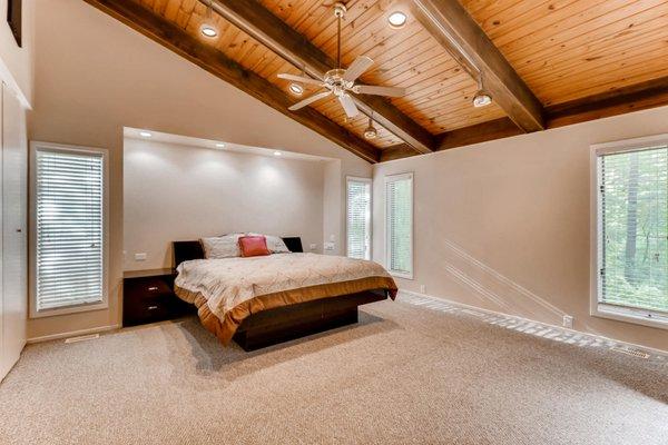 Nechelle Robinson - Monument Sotheby's International Realty