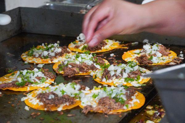 Tacos y Hamburguesas Toluco Restaurant