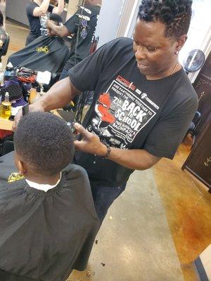 Oasis Barbershop where lifestyles are created.