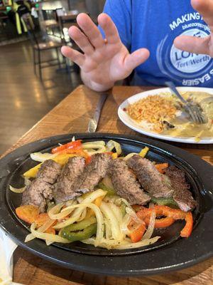 Los Compadres Cantina