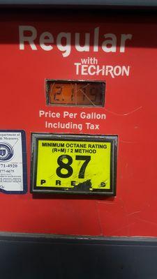 This is the price I seen on the pump, but it was telling me that the price for unleaded is 2.23 a gallon.