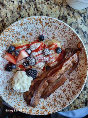 This is our breakfast at Icha-Maajoh. Everything was delicious and Keri our server was spot on.