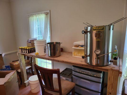 Rock Hill Honey Bee Farms