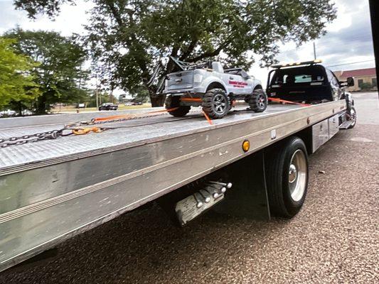 Alexander Road & Wrecker Service