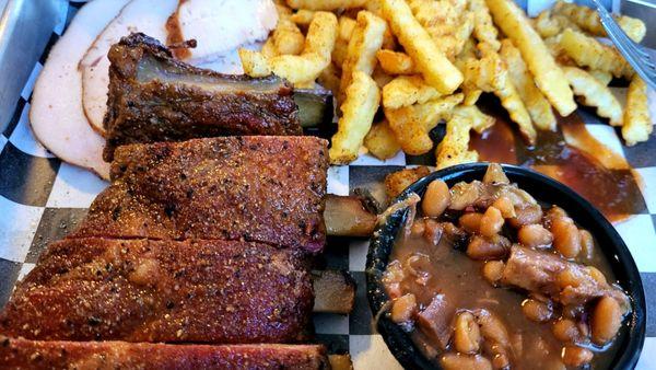 Spare ribs, turkey, BBQ beans and fries