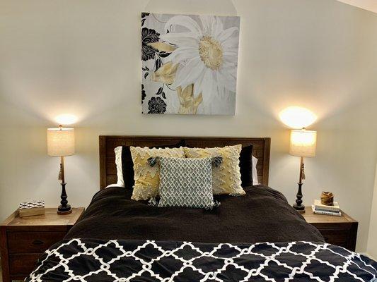 Sunflower print inspired bedroom that's warm, cozy, and modern!