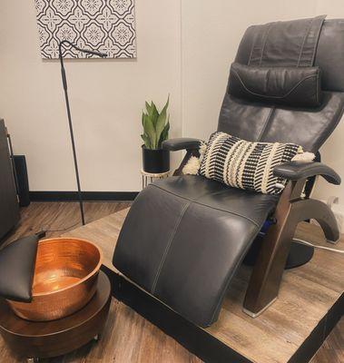 The Natural Nail Room