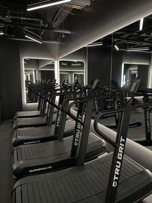 Cardio Room / Tru Grit Treads