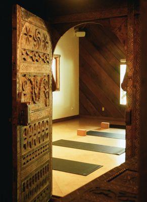 Enjoy our redwood studio located by the Big Sur River.