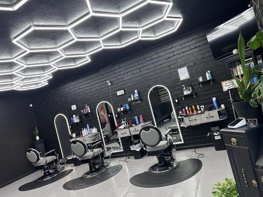 Milleniums Hair Cutz & Beauty Salon