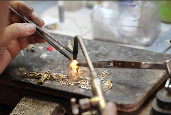 Falls jewelers