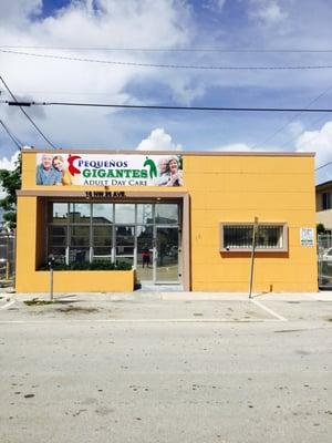 Pequeños Gigantes Adult Day Care