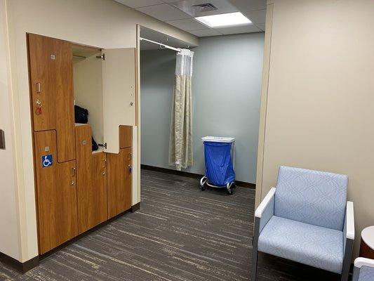 Dressing rooms for putting on and taking off the gown