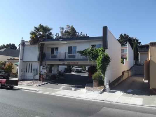 12 of the 14 rooms are in the rear building which is very quiet