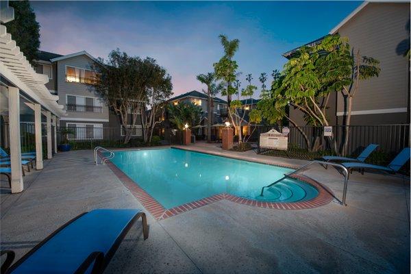 Mariners Place - Pool Area