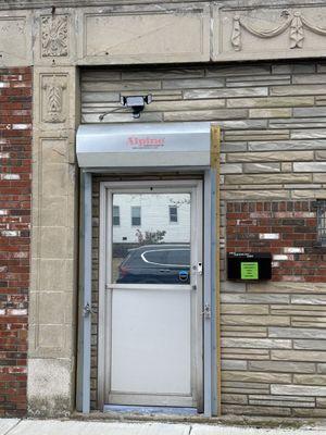 Brick and mortar store