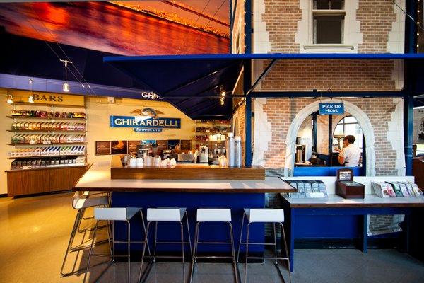 Ghirardelli Chocolate Outlet & Ice Cream Shop