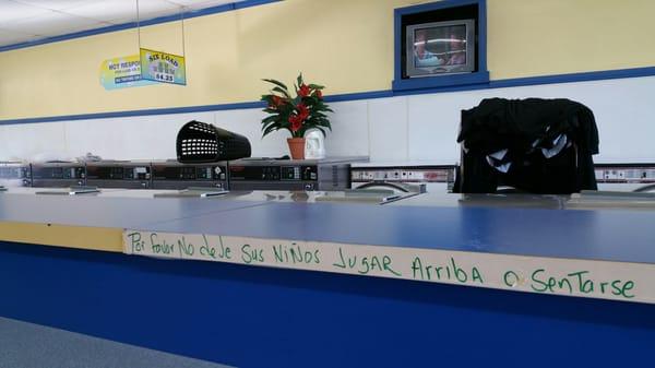 All machines are not working and dryers as well..Discusses me