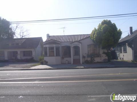 San Carlos Street Antiques