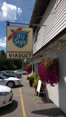 Busy for lunch, even on a Monday.