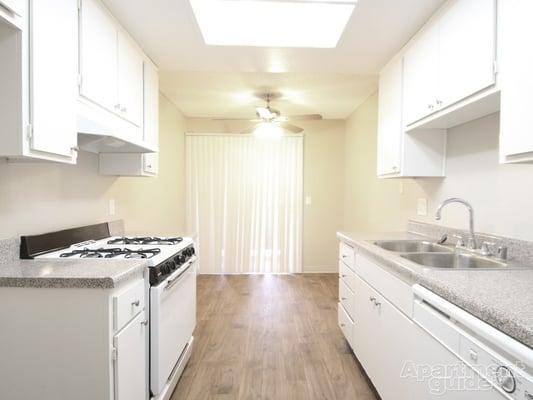 San Dimas Village Apartments