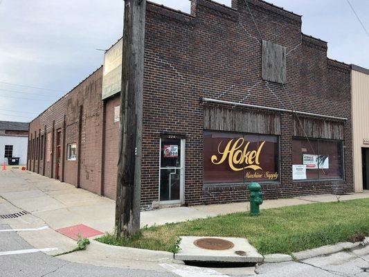 View from Duff Ave just south of railroad tracks looking east
