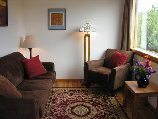 Tasteful Arcata Cottage with Redwood Views